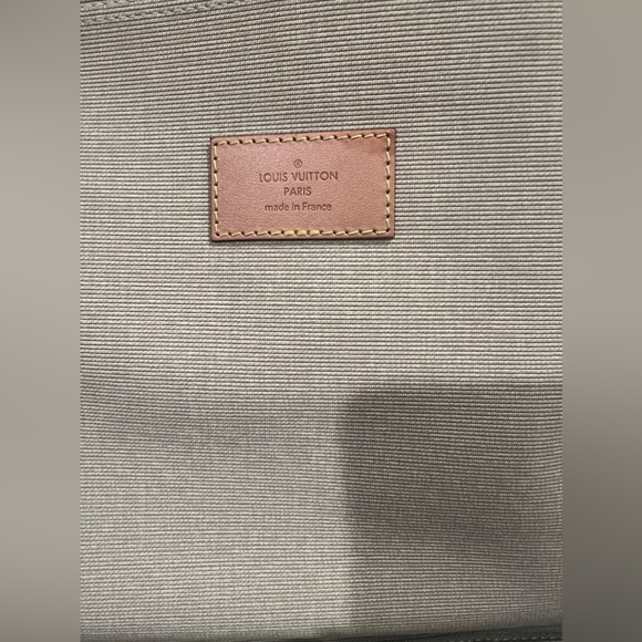 Louis Vuitton Travel Bag - Picture 5 of 11